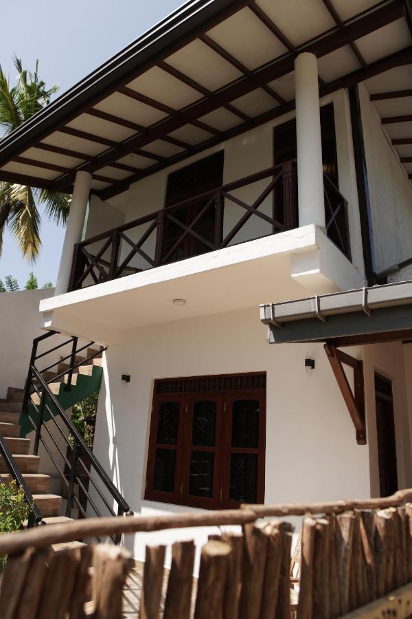 Surf Nest Hiriketiya Hotel Dikwella Ngoại thất bức ảnh